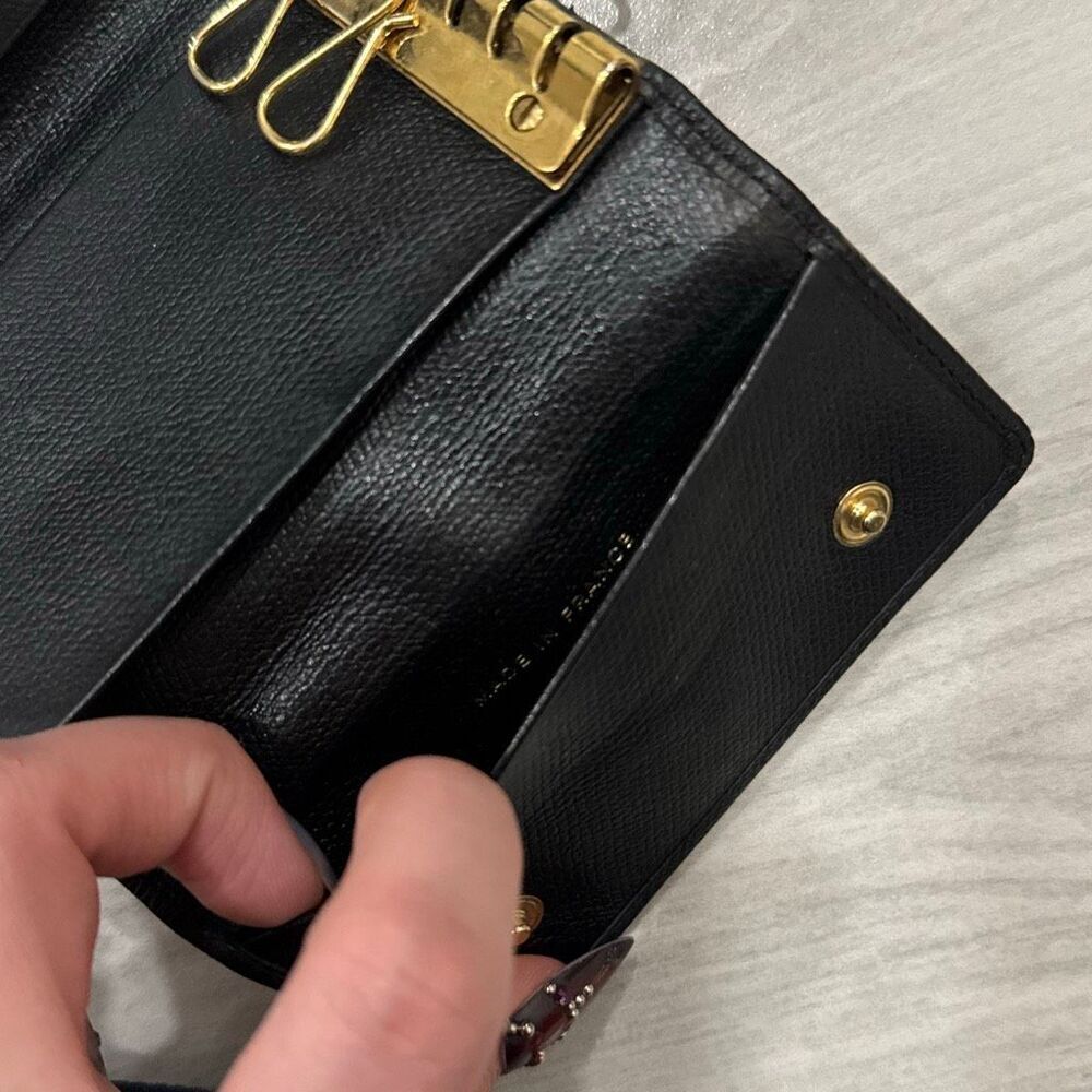 Authentic CHANEL 6-key Case Women's Black Wallet vintage Has only 4 key hooks - Picture 9 of 12